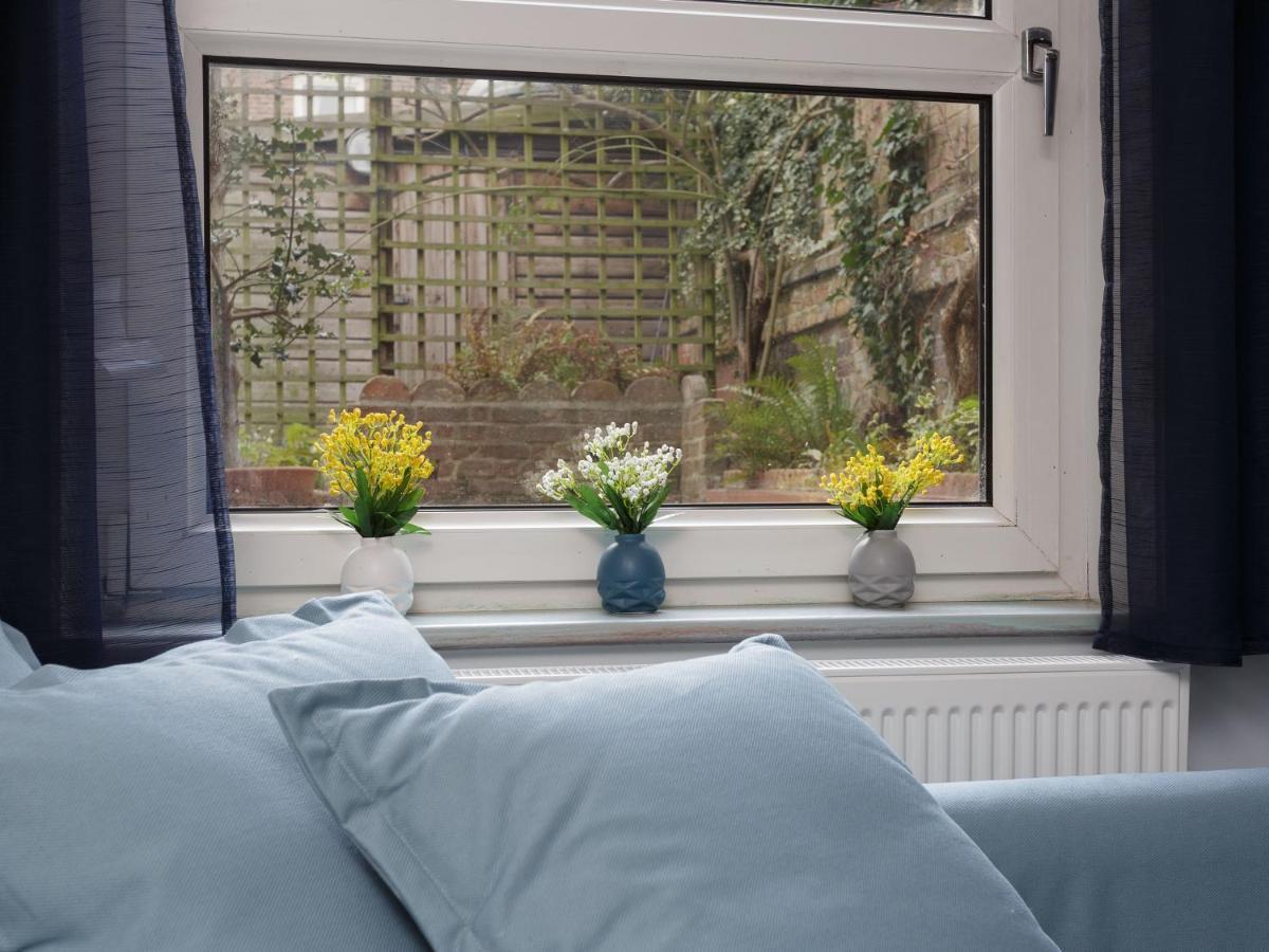 Stopover At Albany Garden Apartment With Great Outdoor Space Portsmouth Exteriér fotografie